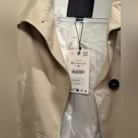 Zara Tan SHORT TRENCH COAT ZW
COLLECTION - Picture 5 of 6